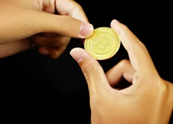 “Decoding Finanzas: Simplifying the World of Finance”