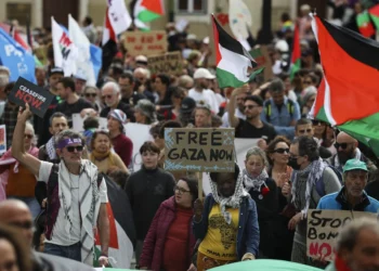 Israel, Hamas dim prospects for quick Gaza cease-fire agreement