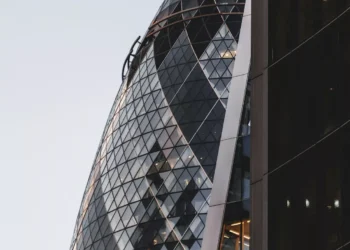 “Unlocking the Power of Finanzas: Managing Your Money with Confidence”