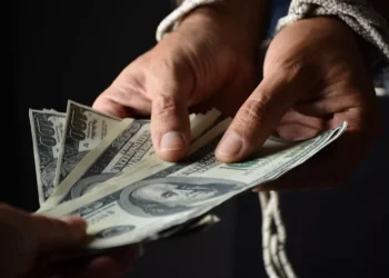 The Power of Economía: Managing Global Resources for Progress