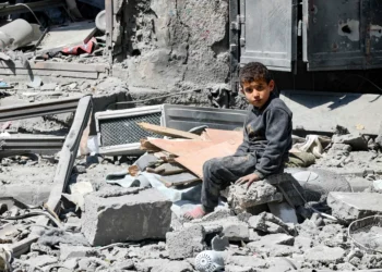 Israel pounds N. Gaza, Rafah as US finishes aid pier construction