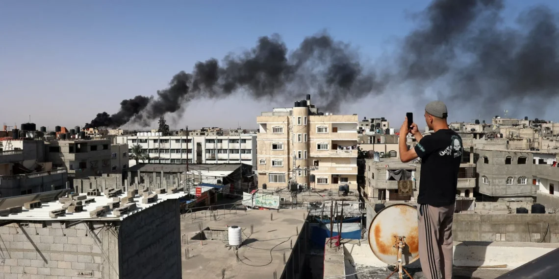 Israel mounts Gaza bombardment after truce talks end without deal