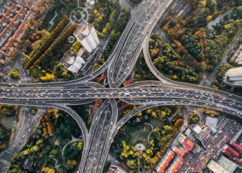 “The Complex Perception of Economía: A Necessary Evil?”