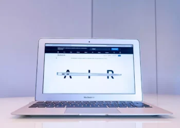 “Embracing Technology: Navigating Our Modern Lives”