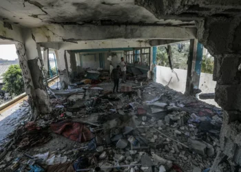 Israel hammers Gazan refugee camp as conflict enters 9th month