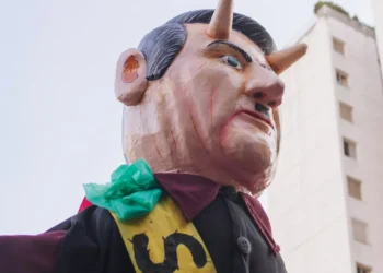 “Finding Positivity in the Turbulent World of Politics”