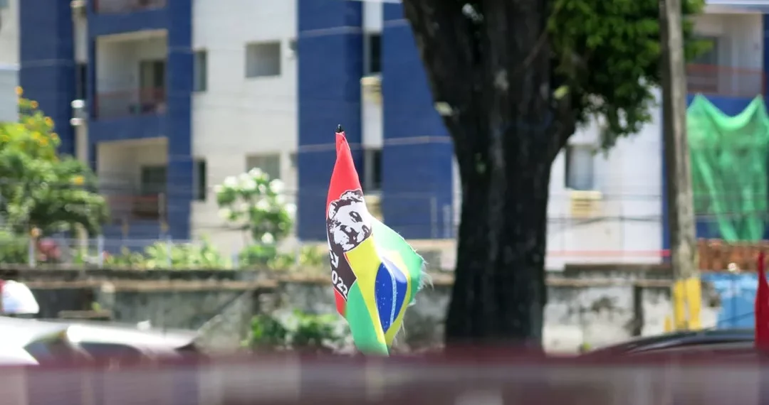 “Discovering the Bright Side of Politics in Our World”