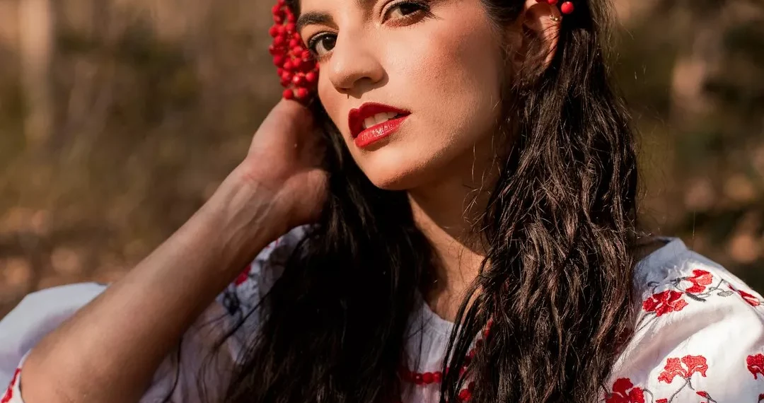 “The Jo of Art and Entertainment: Connecting and Inspiring”