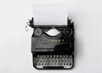 “The Inescapable Influence: Social Media in Our Daily Lives”