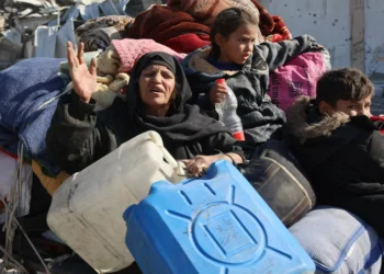 Israel chokes N. Gaza aid, allows 12 food, water trucks since Oct.