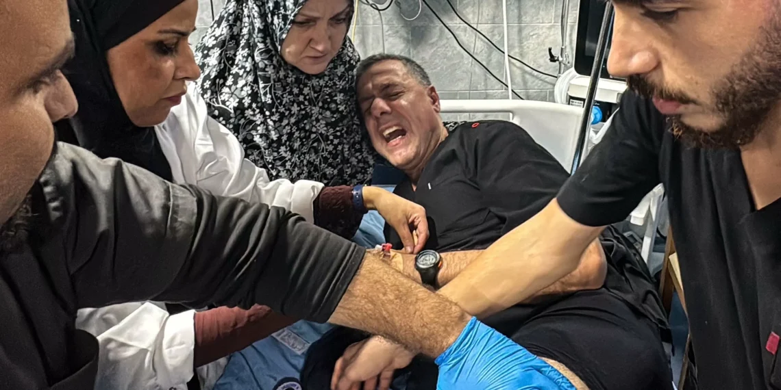 Israeli forces invade Gaza hospital, expel staff, displaced people