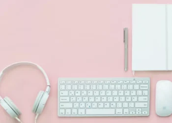 “Social Media: Connecting the World Beyond Boundaries”