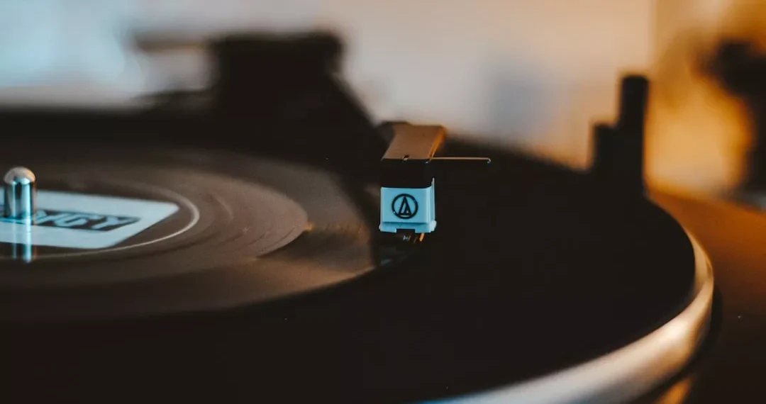 “The Inescapable Influence of Technology in Our Daily Lives”