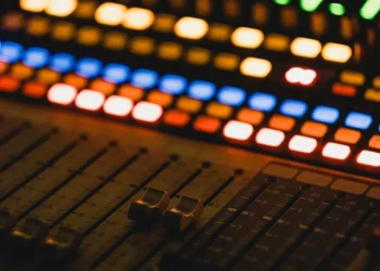 “The Transformative Power of Music: Uniting and Uplifting Souls”