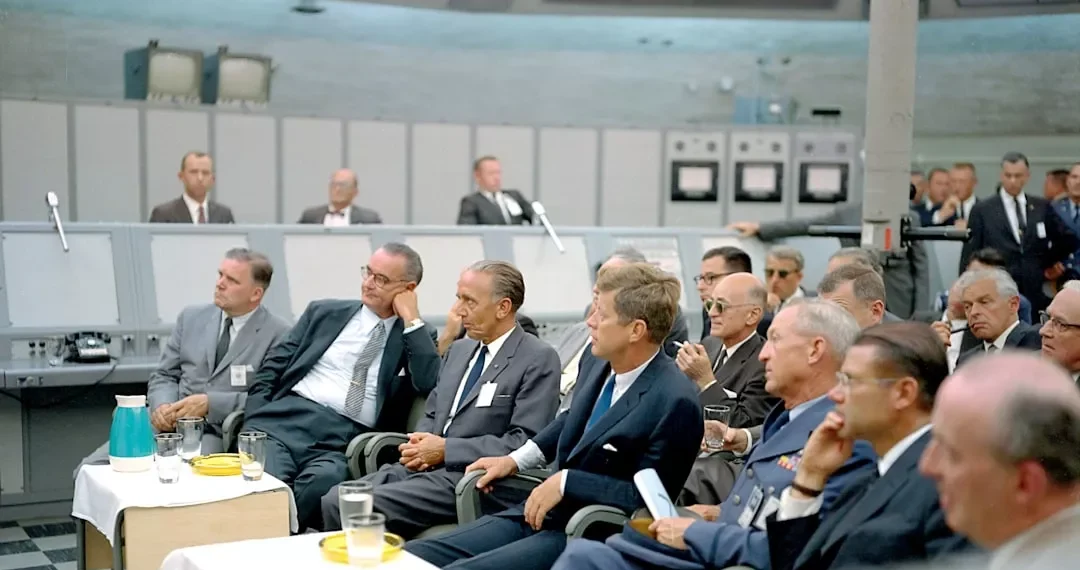 “Unpacking the Negative Stigma Surrounding Política”