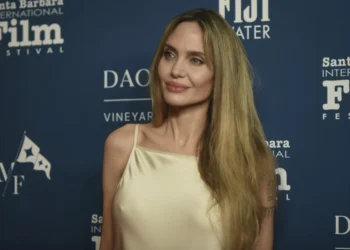 Angelina Jolie backs Gaza in Doctors Without Borders post
