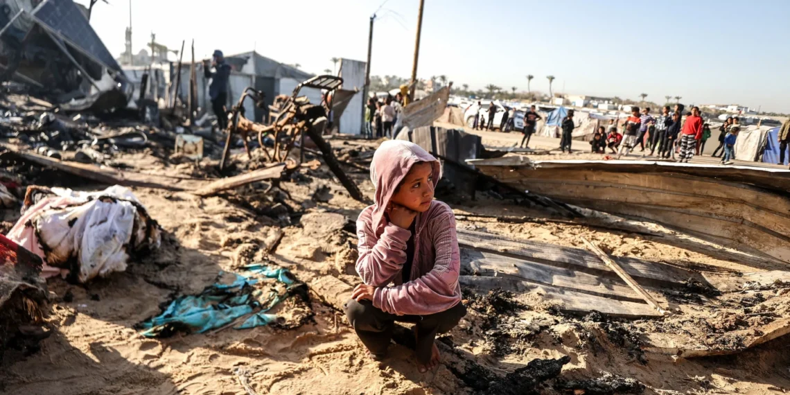 Israel massacres Gazan family of 10 amid UN aid cutoff warnings