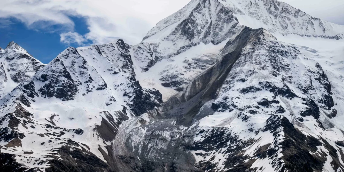 Climate change drives deadly glacier collapses worldwide