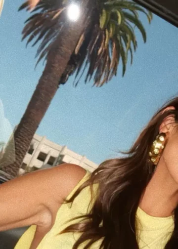 Social Media Star Tezza Barton Reveals the Exact Method She Uses to Take Perfect Photos