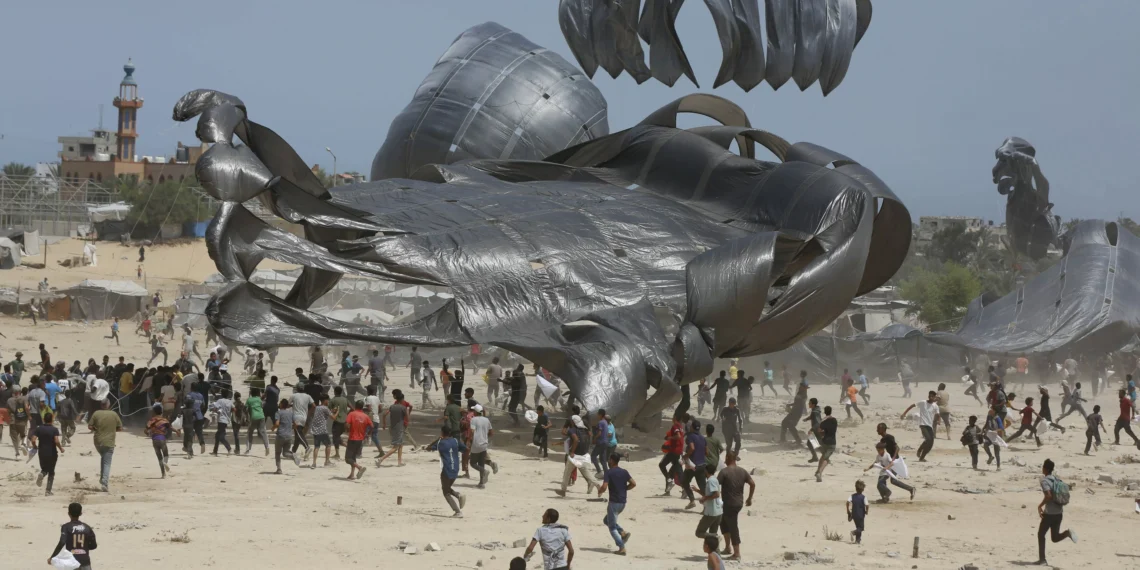 Airdropped Aid Is Crushing Starving People in Gaza