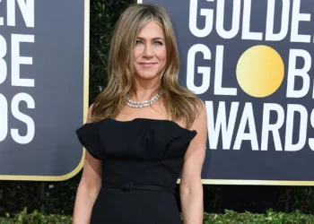 Jennifer Aniston Spills the Dry Shampoo Mistake You’re Probably Making — Plus, Her Secret Superpower