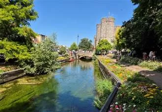 Police search for boys who helped ‘kidnapped’ teenager