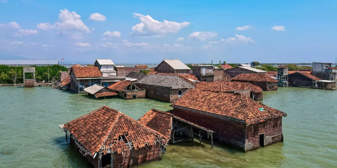 Indonesia’s coastal island faces climate crisis amid seawall debate