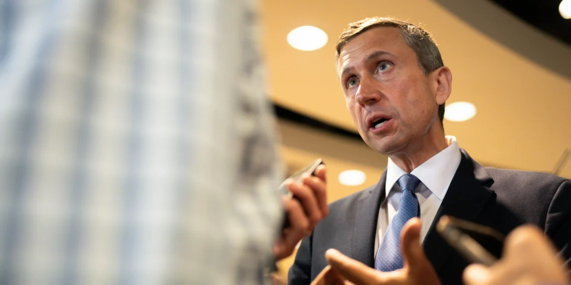 DNC Votes Down “Overwhelming Popular Position” Calling for Arms Ban to Israel