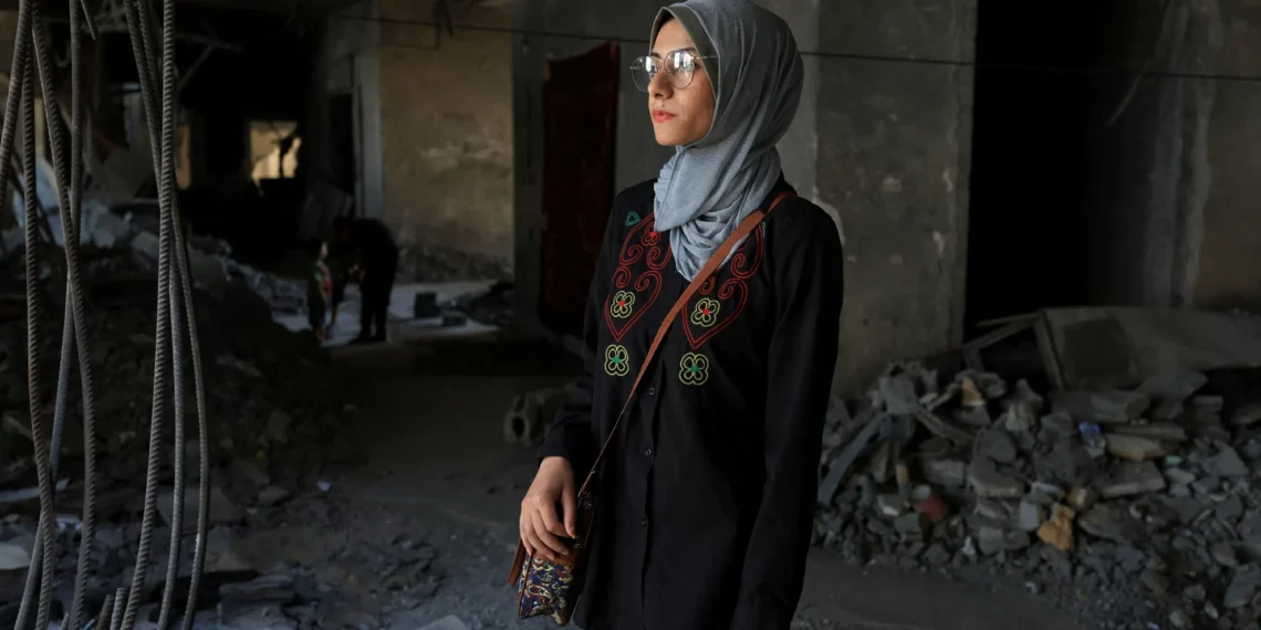 Gaza students trade lofty dreams for bare-knuckle fight to find food
