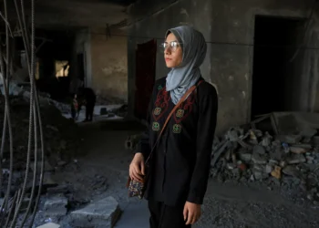 Gaza students trade lofty dreams for bare-knuckle fight to find food