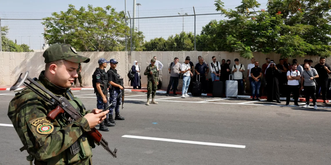 Israeli forces raid Nablus as Allenby crossing reopens