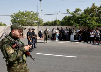 Israeli forces raid Nablus as Allenby crossing reopens