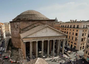 Japanese Tourist Falls To Death From Outer Wall Of Rome’s Pantheon