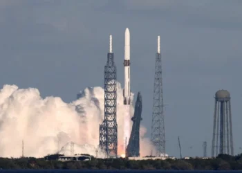 Jeff Bezos’s Blue Origin Launches Huge Glenn Rocket Carrying Twin NASA Spacecraft To Mars