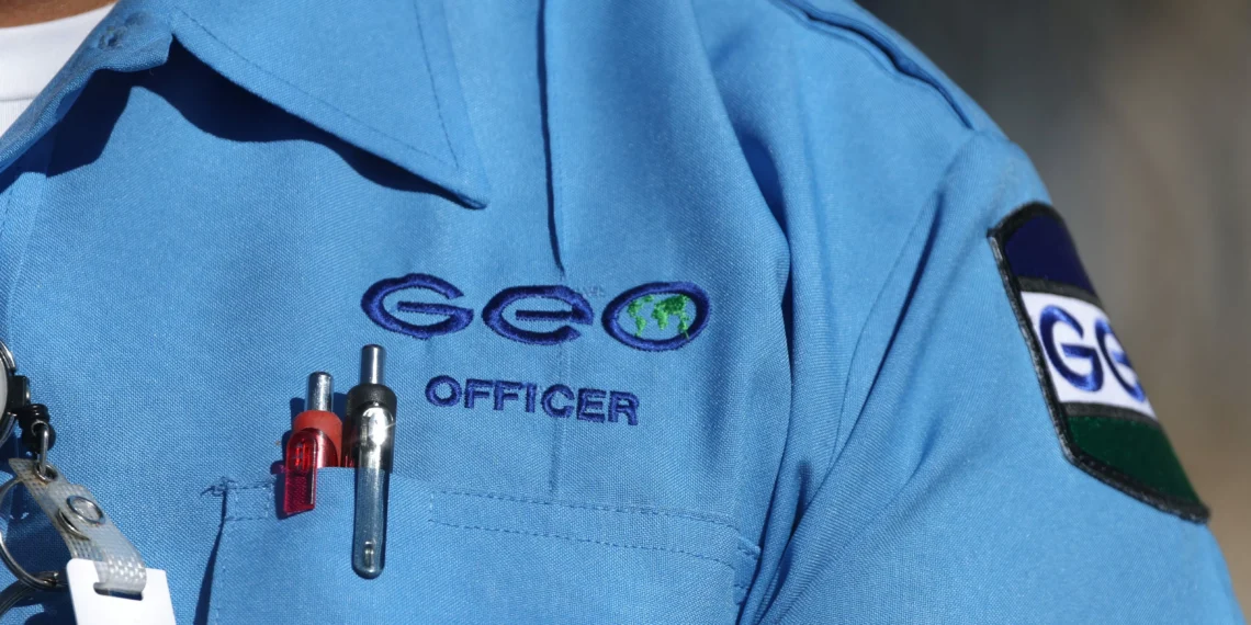 ICE Hires Immigrant Bounty Hunters From Private Prison Company GEO Group