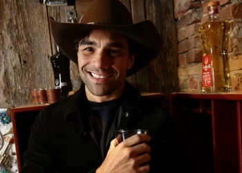 Lobos 1707 Founder Diego Osorio Shares How to Throw the Perfect Holiday Celebration (and Avoid Party Fouls)