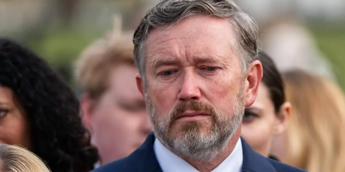 Massie rips Trump’s sale of Venezuelan oil ‘for his own piggy bank’