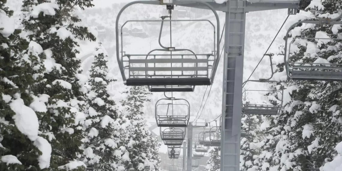 Major ski resorts are short on something essential: Snow