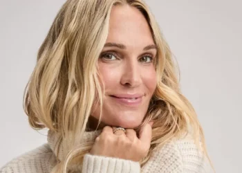 Molly Sims Reveals How to Get a Good Night’s Sleep (or at Least Look Like You Did)
