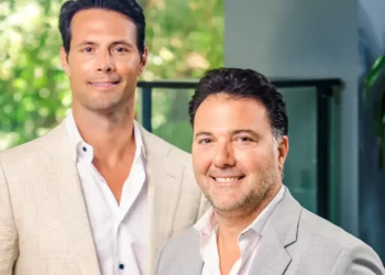 Plastic Surgeons Dr. Layke and Dr. Danielpour on Why Overfilled Looks Are Out (and What’s Worth Doing Instead)