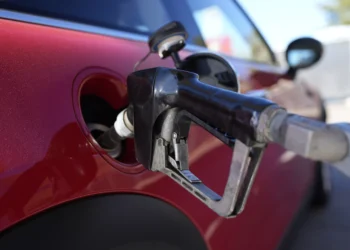 Dozens of Democrats call for halt to fuel efficiency standards rollback